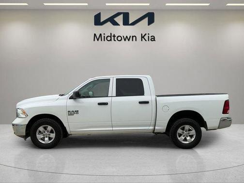 Bright White Clearcoat 2023 RAM 1500 Classic SLT