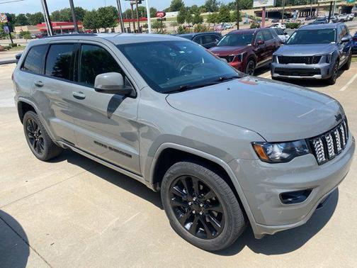 2019 Jeep Grand Cherokee Altitude