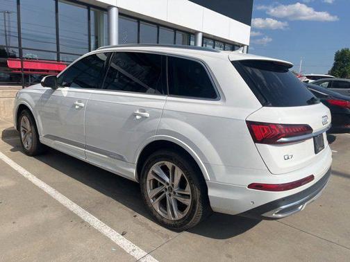 2023 Audi Q7 55 Premium Plus