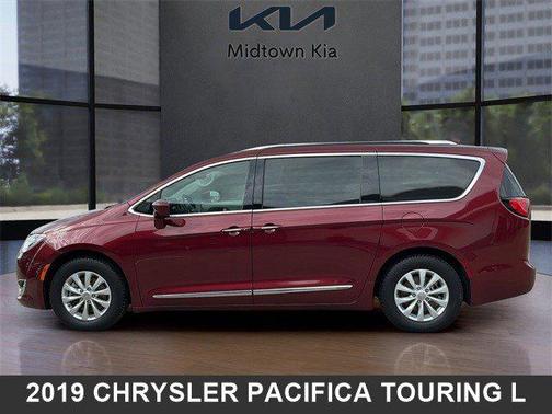 2019 Chrysler Pacifica Touring L