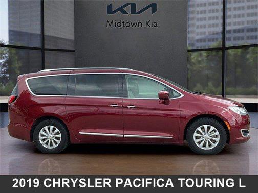 2019 Chrysler Pacifica Touring L