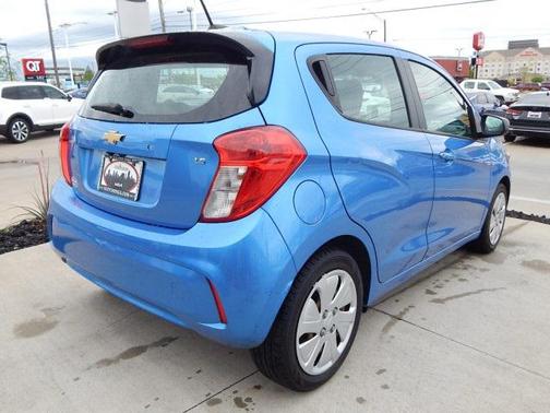 Splash Metallic 2016 Chevrolet Spark LS