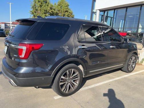 2017 Ford Explorer Platinum