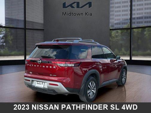 2023 Nissan Pathfinder SL