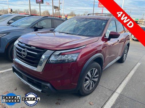 2023 Nissan Pathfinder SL