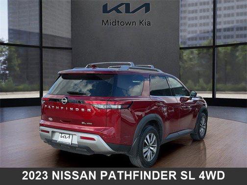 2023 Nissan Pathfinder SL