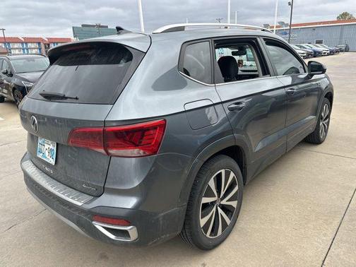 2022 Volkswagen Taos SE