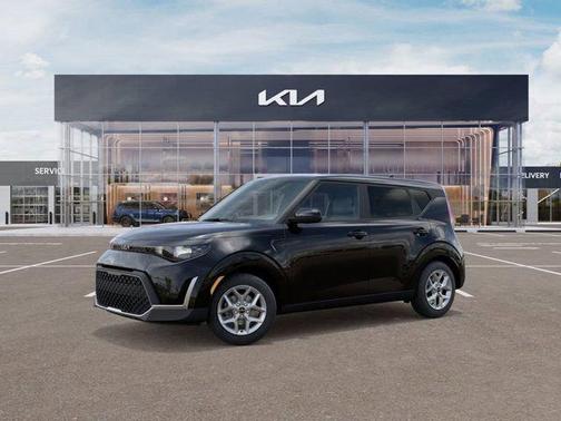 Fusion Black 2025 Kia Soul LX