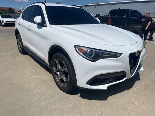 2022 Alfa Romeo Stelvio Sprint