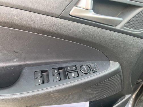 2021 Hyundai TUCSON SEL