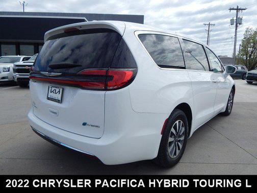 2022 Chrysler Pacifica Hybrid Touring L