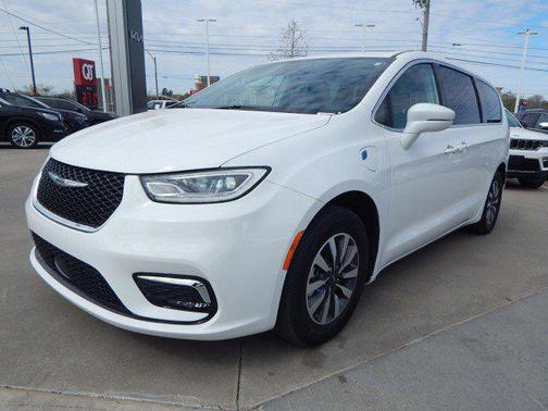 2022 Chrysler Pacifica Hybrid Touring L