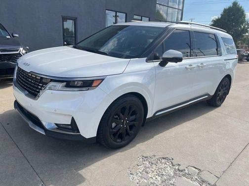 2024 Kia Carnival SX