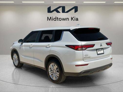 2024 Mitsubishi Outlander ES