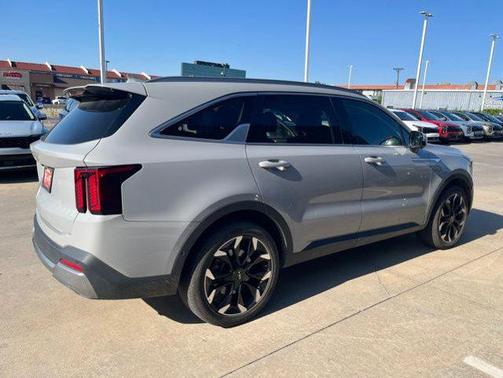 Wolf Gray 2025 Kia Sorento SX