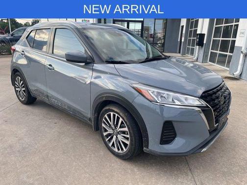 Boulder Gray Pearl 2021 Nissan Kicks SV