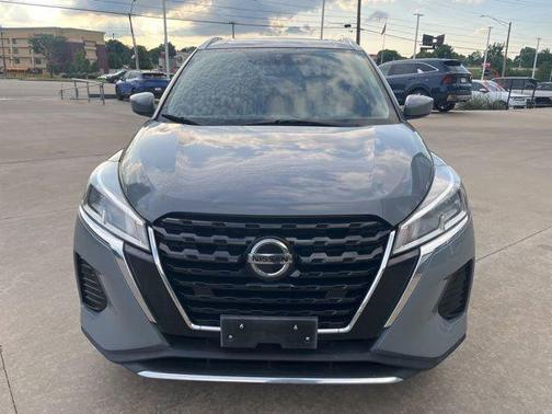 Boulder Gray Pearl 2021 Nissan Kicks SV