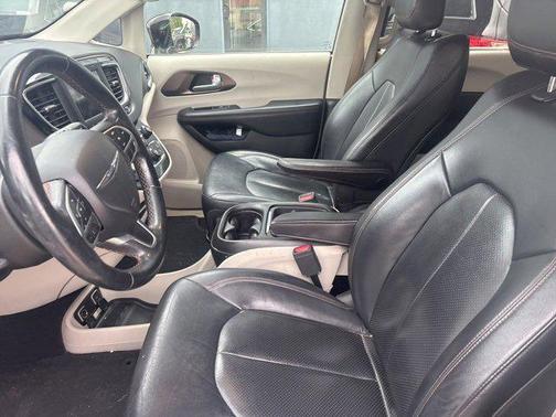2018 Chrysler Pacifica Touring-L