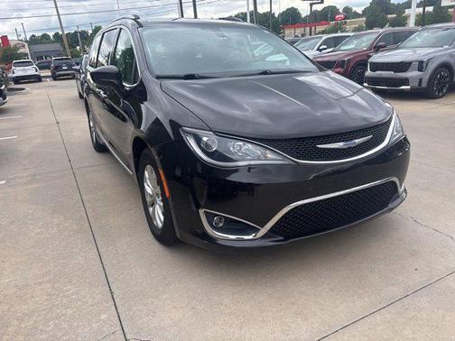 2018 Chrysler Pacifica Touring-L