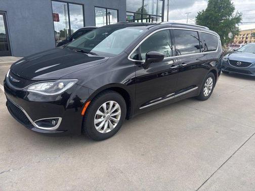 2018 Chrysler Pacifica Touring-L