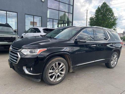 Mosaic Black Metallic 2019 Chevrolet Traverse High Country