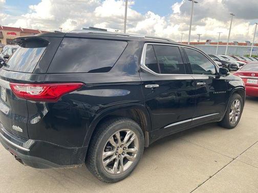 Mosaic Black Metallic 2019 Chevrolet Traverse High Country