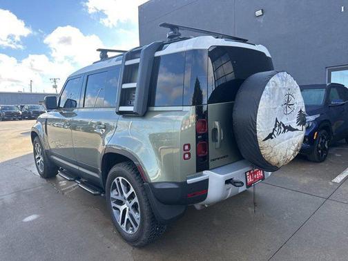 2024 Land Rover Defender S