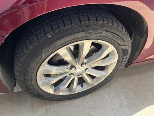 2017 Chrysler 300C Base