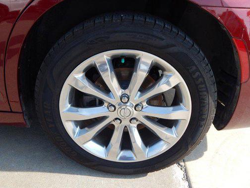 2017 Chrysler 300C Base