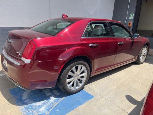 2017 Chrysler 300C Base