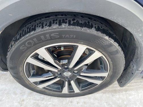 2020 Nissan Kicks SR