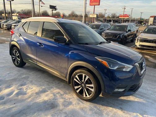 2020 Nissan Kicks SR