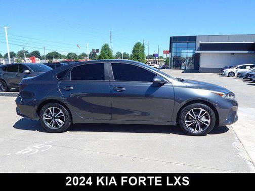 2024 Kia Forte LXS