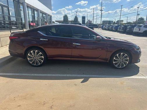 2023 Nissan Altima 2.5 SL