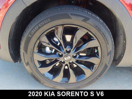 2020 Kia Sorento S