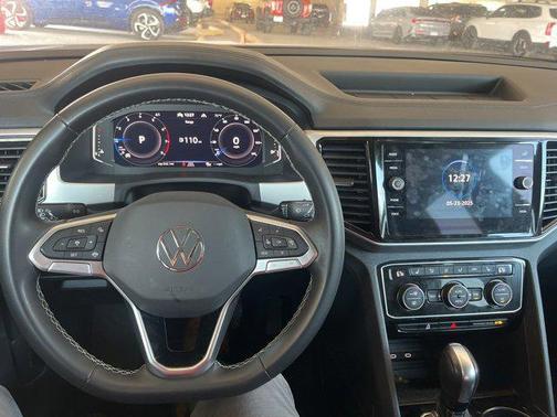 2023 Volkswagen Atlas 2.0T SE w/Technology 4MOTION