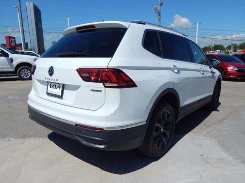 2024 Volkswagen Tiguan 2.0T SE 4MOTION
