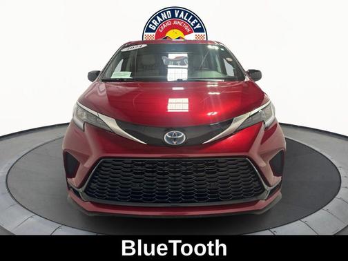 2024 Toyota Sienna XSE 7 Passenger