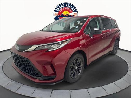 2024 Toyota Sienna XSE 7 Passenger