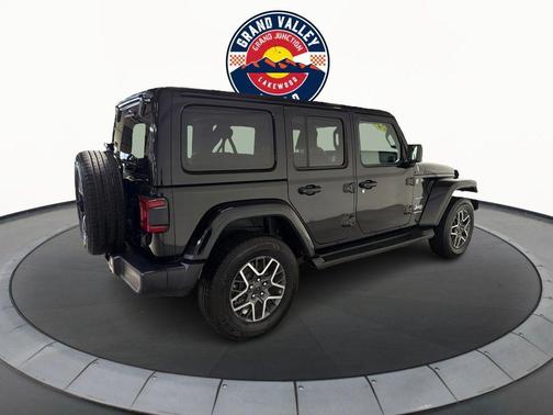 2024 Jeep Wrangler 4-Door Sahara 4x4