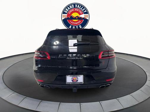 2018 Porsche Macan Turbo