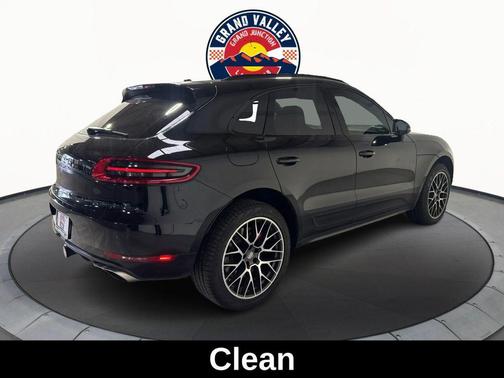 2018 Porsche Macan Turbo