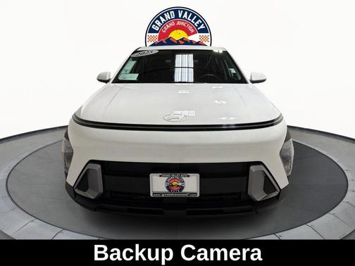 2025 Hyundai KONA SE