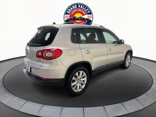 2009 Volkswagen Tiguan Base