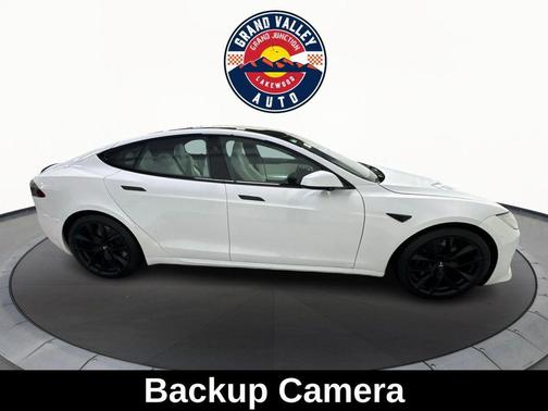 2022 Tesla Model S Plaid