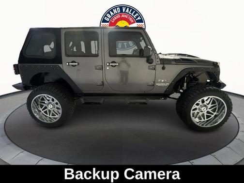 Granite Crystal Metallic Clearcoat 2016 Jeep Wrangler Unlimited Sahara