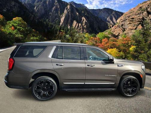 2021 GMC Yukon SLT
