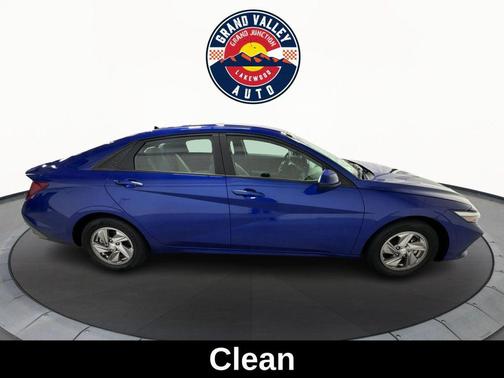 2024 Hyundai ELANTRA SE