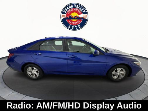 2024 Hyundai ELANTRA SE