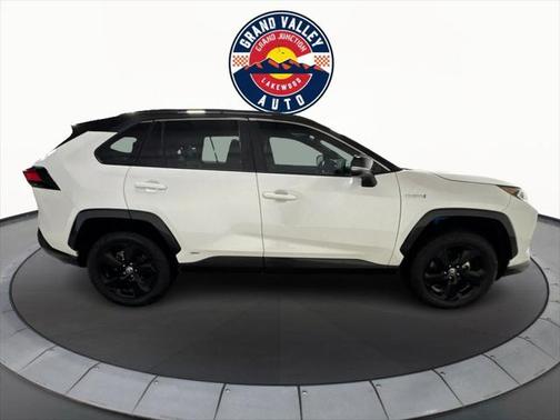 2021 Toyota RAV4 Hybrid SE